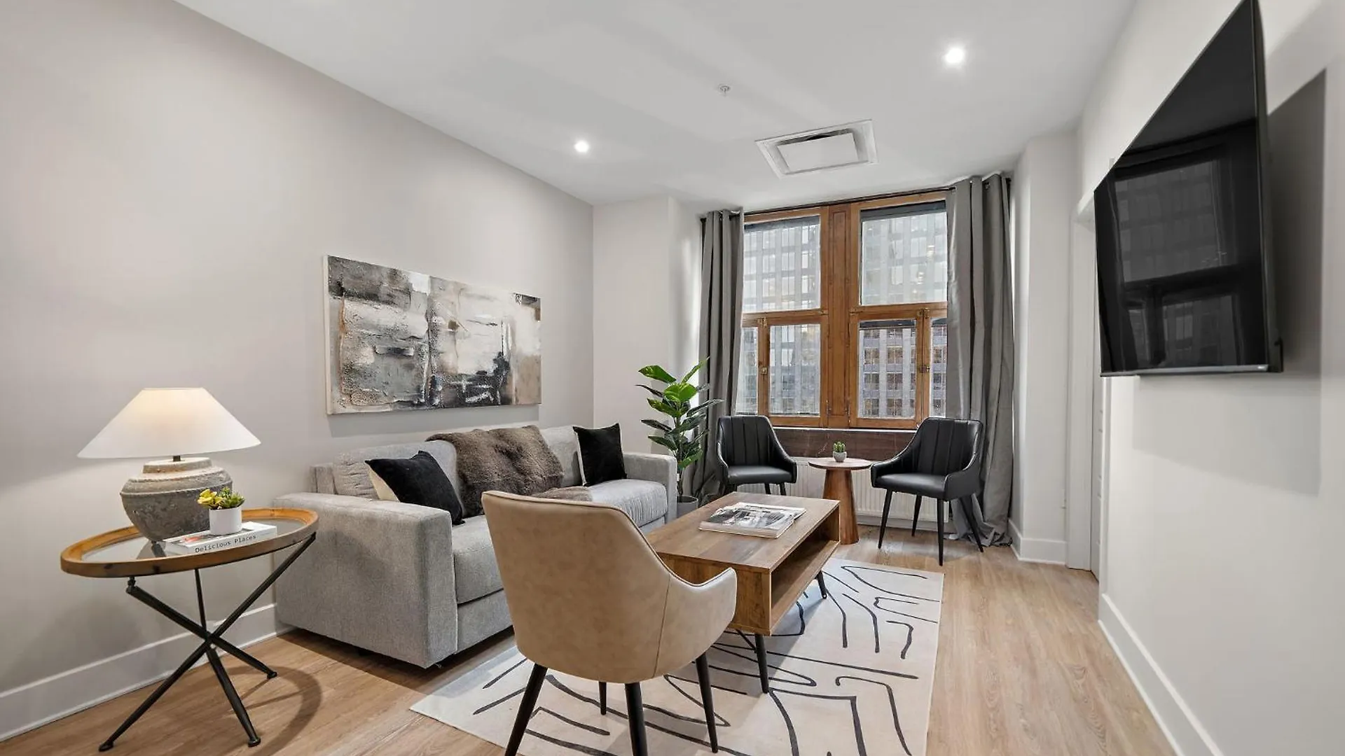 Hotel 511 Place D'Armes Luxury Apartments Montreal Canada