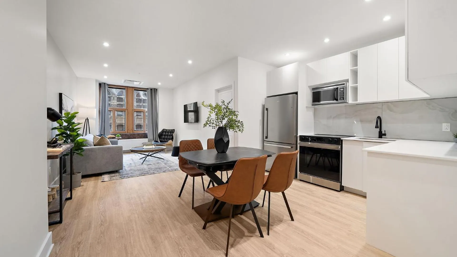 Hotel 511 Place D'Armes Luxury Apartments Montreal