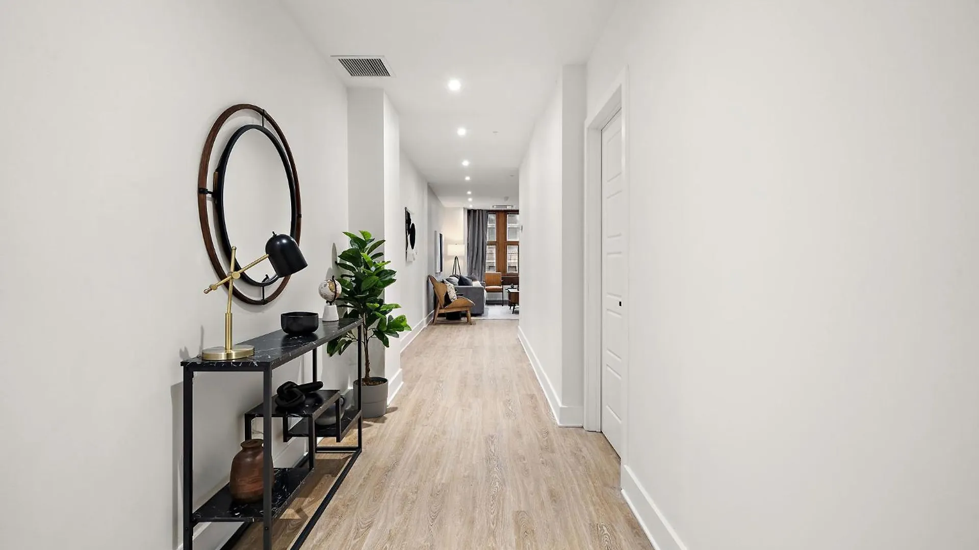Hotel 511 Place D'Armes Luxury Apartments Montreal