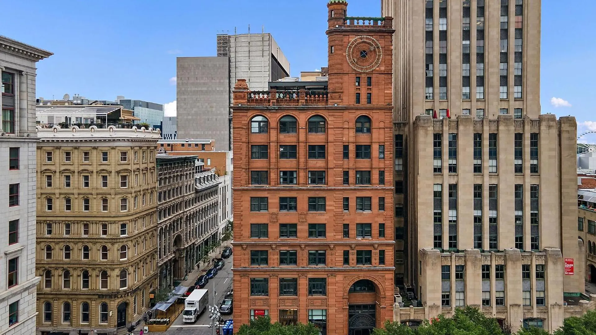 Hotel 511 Place D'Armes Luxury Apartments Montreal